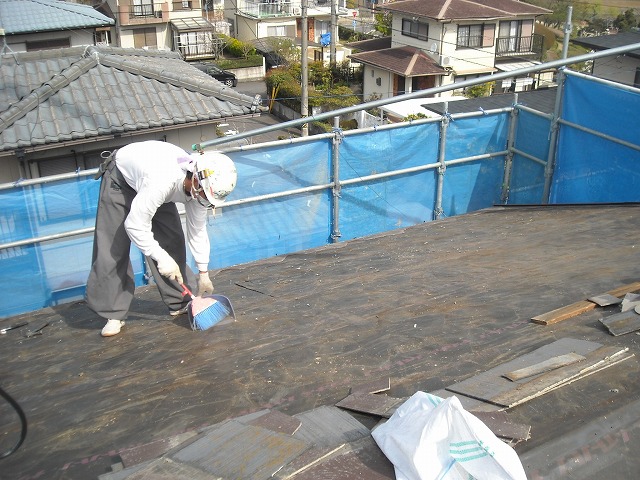 下地が顕になった状態